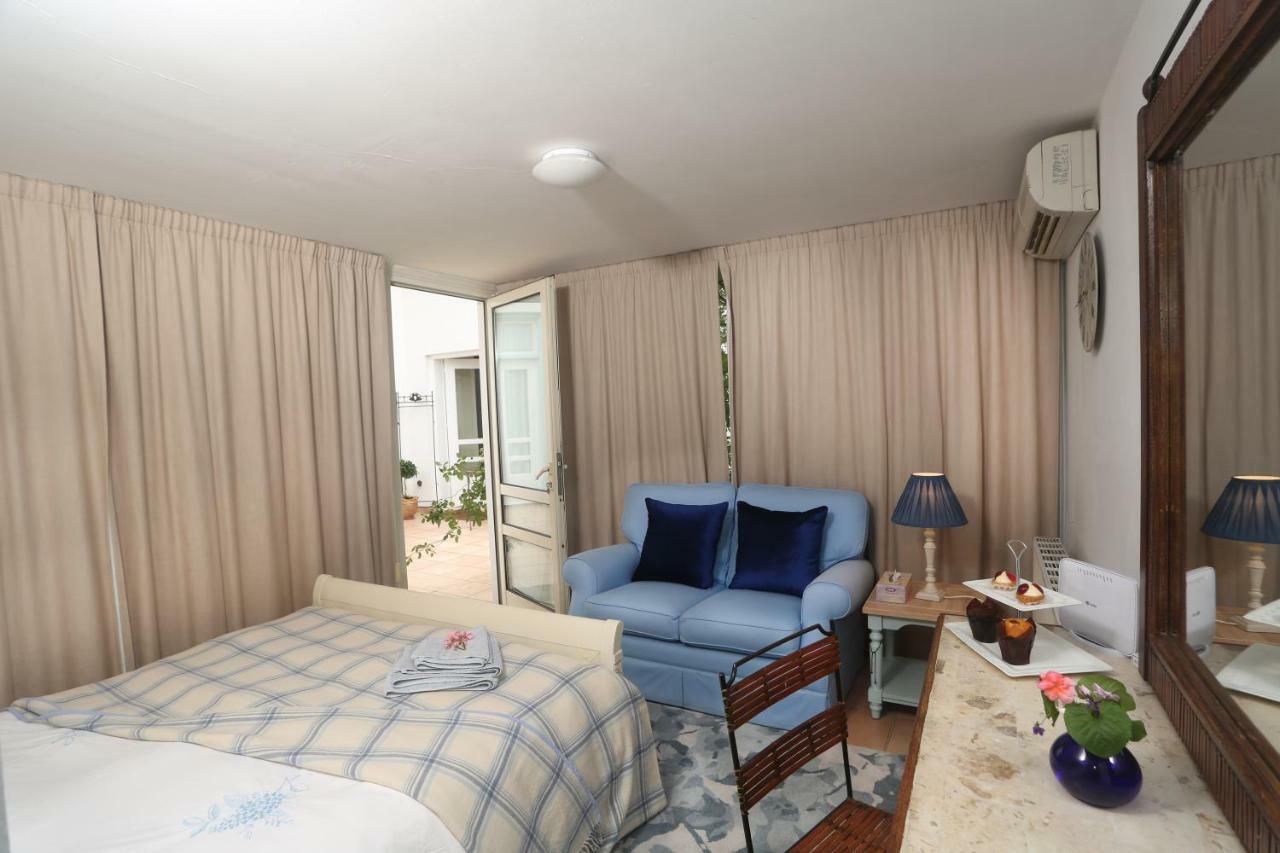 Sunny Garden Studio Hotel Nicosia Exterior photo
